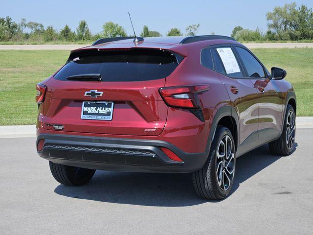 Photo of 2024 Crimson Metallic Chevrolet Trax