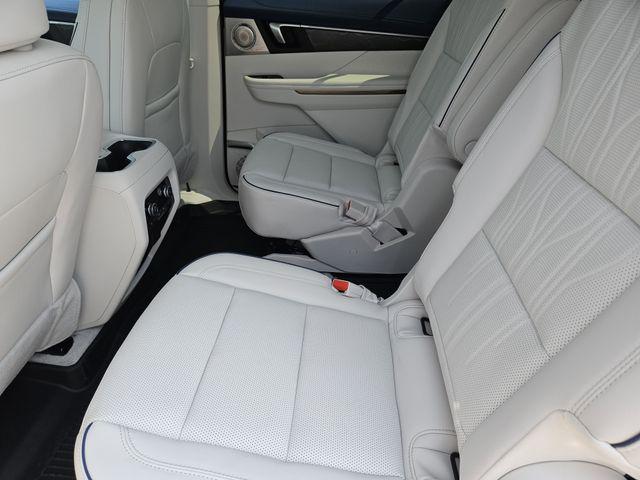 Photo of 2026 iridescent white tricoat Buick Enclave