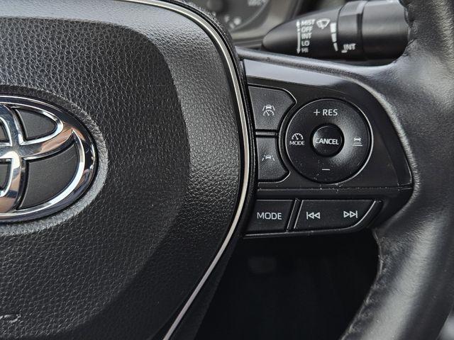 Photo of 2024 White Toyota Corolla