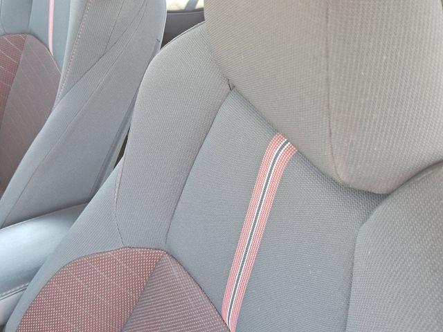 Photo of 2024 White Toyota Corolla