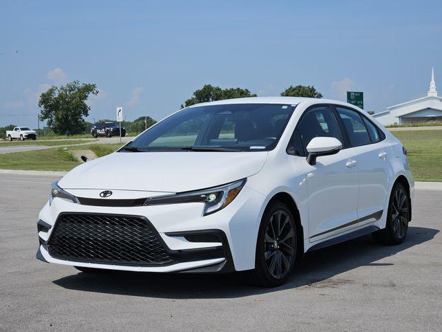 Photo of 2024 White Toyota Corolla