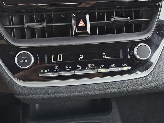 Photo of 2024 White Toyota Corolla