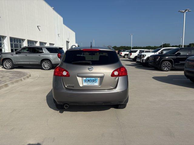 Photo of 2009 Platinum Graphite Metallic Nissan Rogue