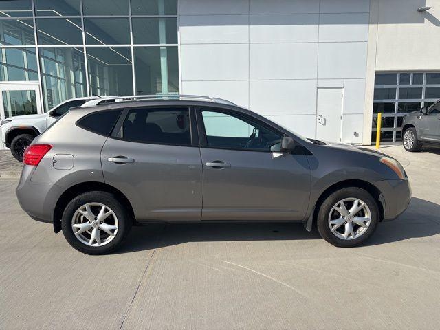 Photo of 2009 Platinum Graphite Metallic Nissan Rogue