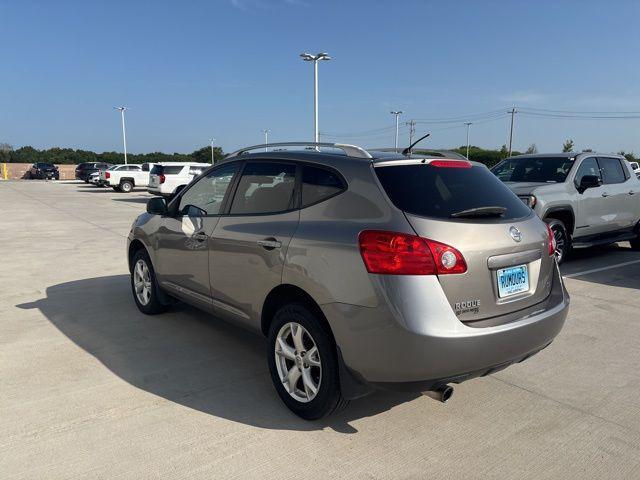 Photo of 2009 Platinum Graphite Metallic Nissan Rogue