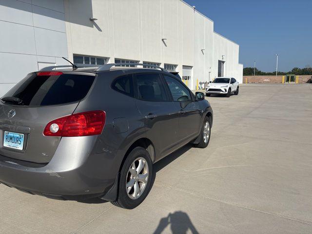 Photo of 2009 Platinum Graphite Metallic Nissan Rogue