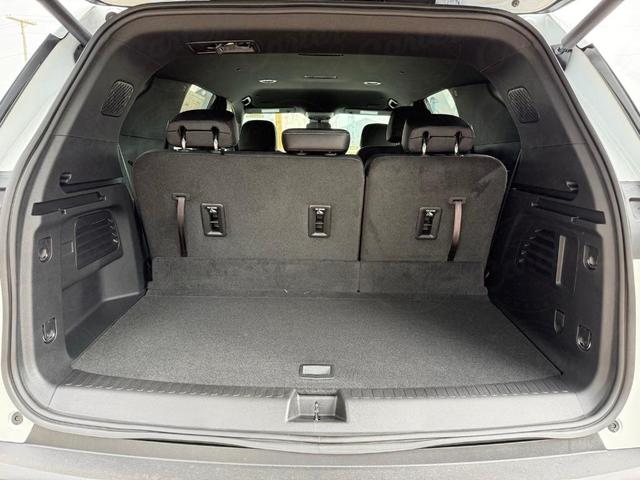 Photo of 2026 Summit White Chevrolet Traverse
