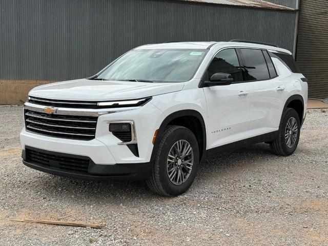 Photo of 2026 Summit White Chevrolet Traverse
