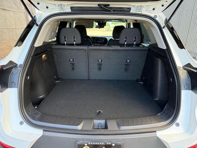Photo of 2025 Summit White Chevrolet Trailblazer