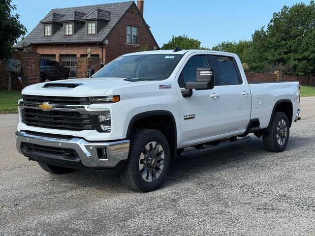 Photo of 2025 Summit White Chevrolet Silverado 2500