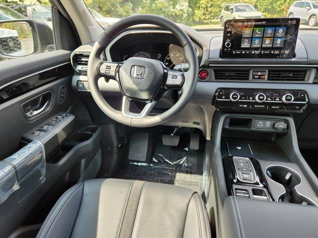 Photo of 2025 Modern Steel Metallic Honda Pilot