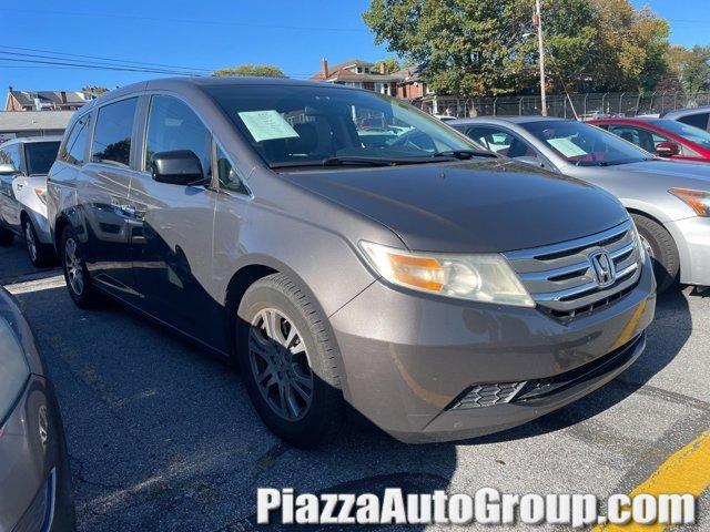 Photo of 2013 Brown Honda Odyssey