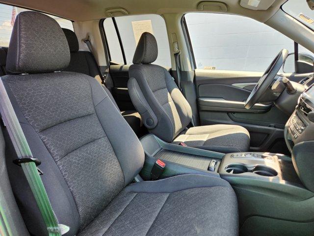 Photo of 2023 Lunar Silver Metallic Honda Ridgeline