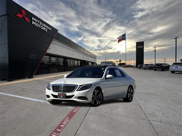 Photo of 2015 White Mercedes-Benz S-Class