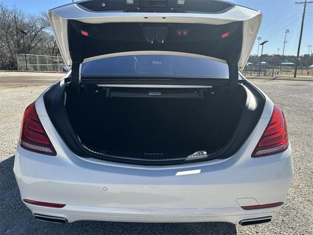 Photo of 2015 White Mercedes-Benz S-Class