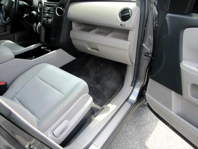 Photo of 2012 Charcoal Honda Pilot