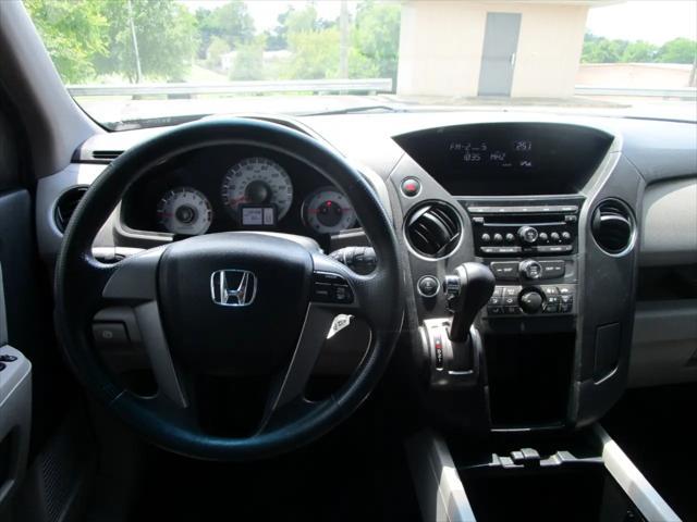 Photo of 2012 Charcoal Honda Pilot