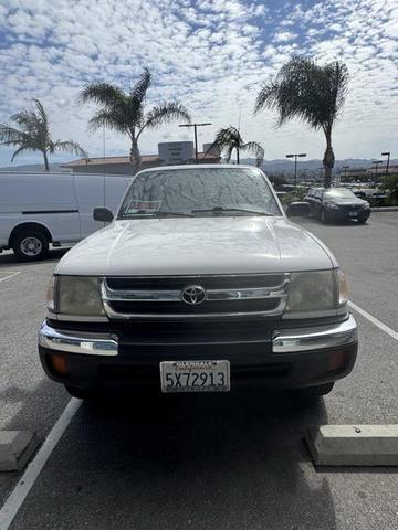 Photo of 1999 Natural White Toyota Tacoma