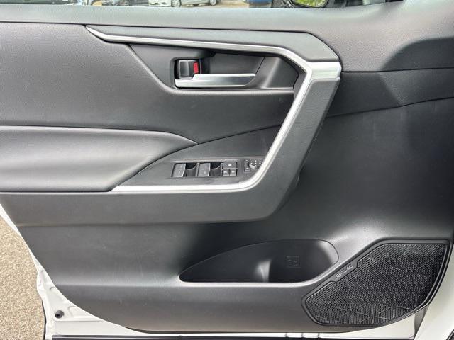 Photo of 2025 Wind Chill Pearl Toyota RAV4