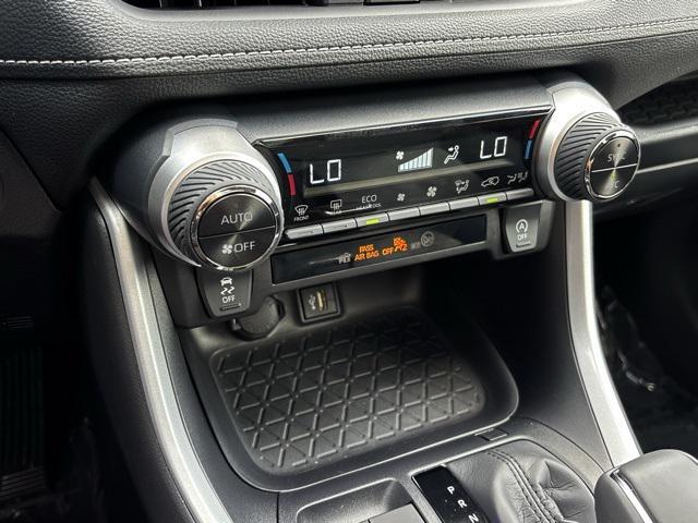 Photo of 2025 Wind Chill Pearl Toyota RAV4