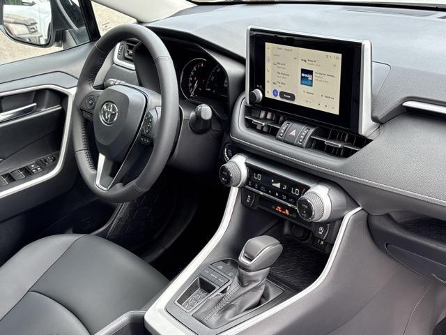 Photo of 2025 Wind Chill Pearl Toyota RAV4