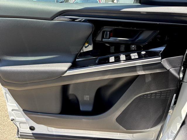 Photo of 2025 Wind Chill Pearl Toyota bZ4X