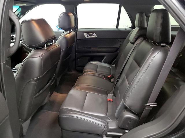 Photo of 2014 Tuxedo Black Metallic Ford Explorer