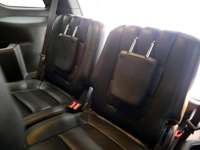Photo of 2014 Tuxedo Black Metallic Ford Explorer