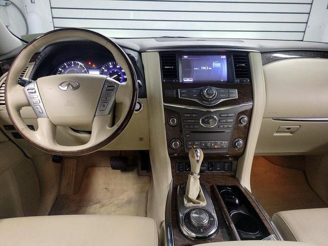 Photo of 2016 Liquid Platinum INFINITI QX80