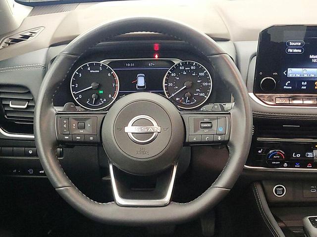 Photo of 2023 White Nissan Rogue