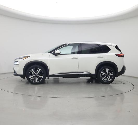 Photo of 2023 White Nissan Rogue