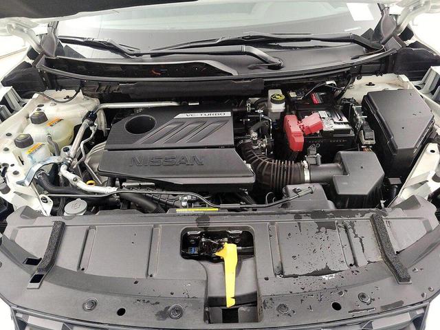 Photo of 2023 White Nissan Rogue
