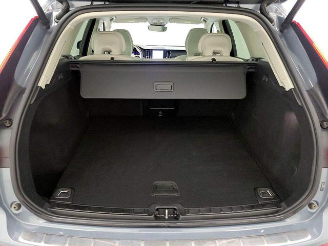 Photo of 2024 Thunder Grey Metallic Volvo XC60