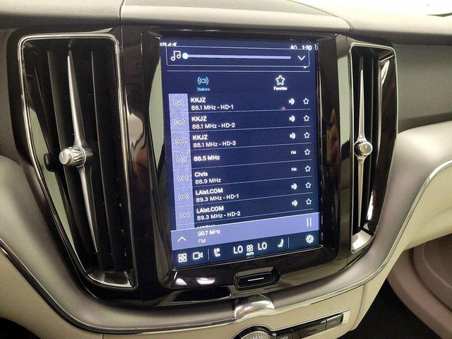 Photo of 2024 Thunder Grey Metallic Volvo XC60
