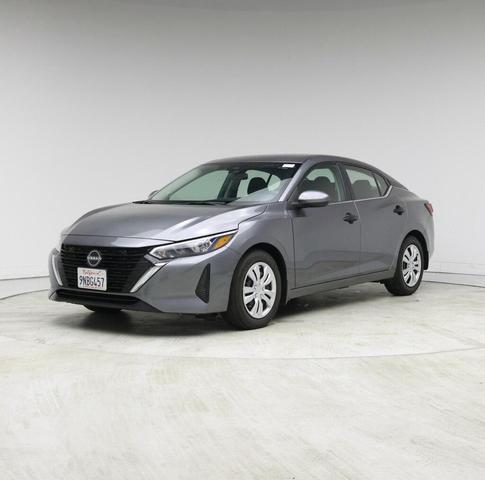 Photo of 2024 Gun Metallic Nissan Sentra