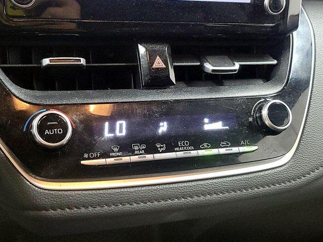 Photo of 2020 White Toyota Corolla