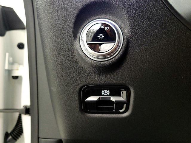 Photo of 2024 White Mercedes-Benz CLE 300