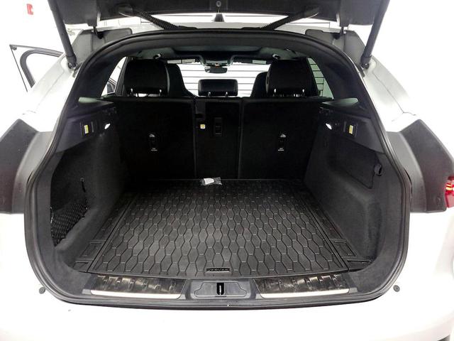 Photo of 2024 White Jaguar F-PACE
