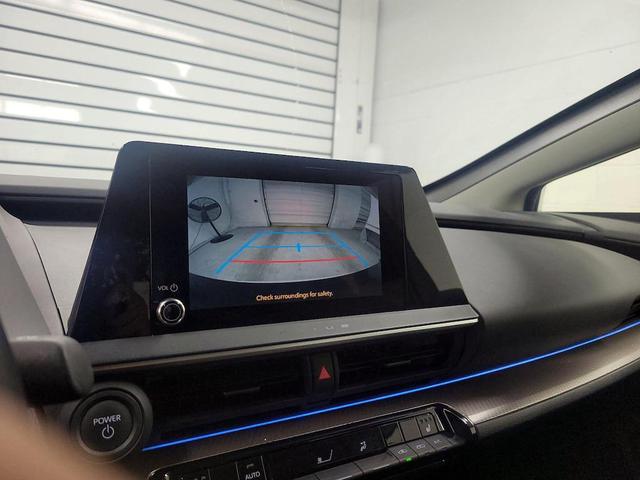 Photo of 2023 White Toyota Prius