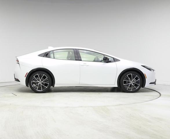 Photo of 2023 White Toyota Prius