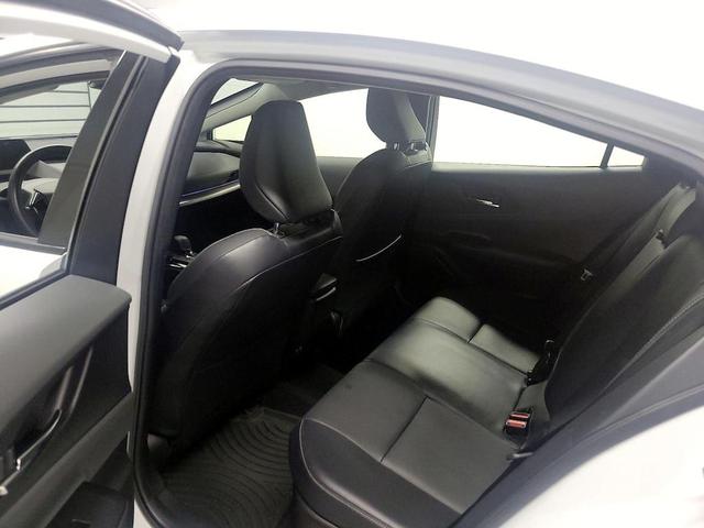 Photo of 2023 White Toyota Prius