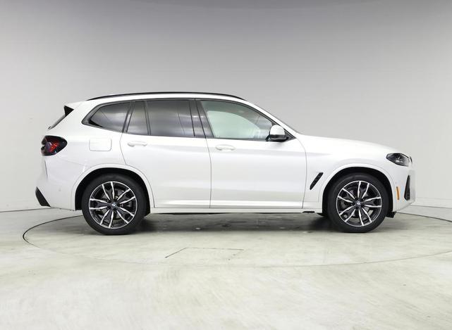 Photo of 2023 Mineral White Metallic BMW X3