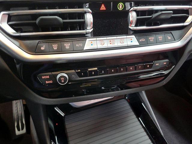 Photo of 2023 Mineral White Metallic BMW X3