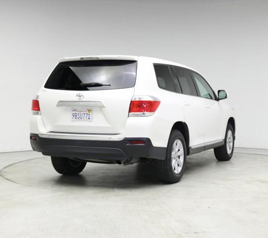 Photo of 2013 Blizzard Pearl Toyota Highlander