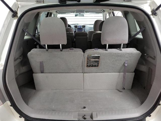 Photo of 2013 Blizzard Pearl Toyota Highlander