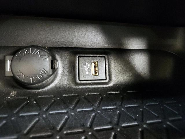 Photo of 2023 Ice Cap Toyota RAV4