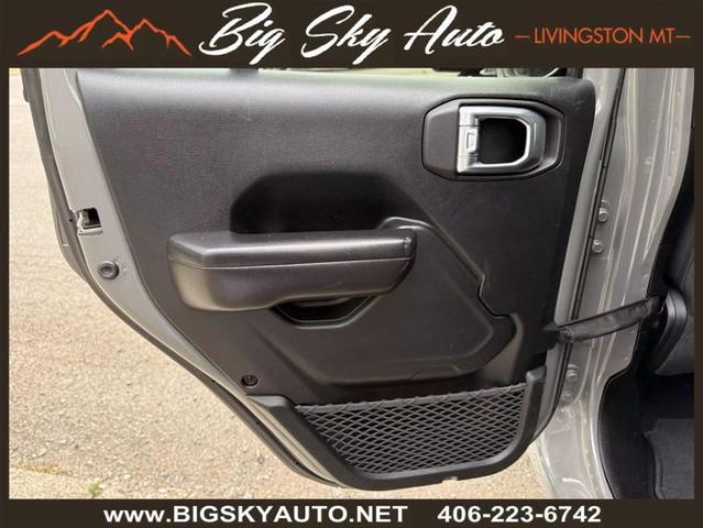 Photo of 2021 Gray Jeep Gladiator