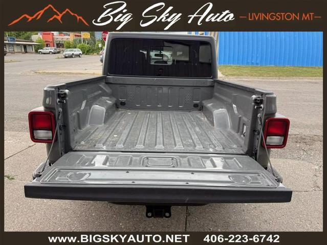 Photo of 2021 Gray Jeep Gladiator