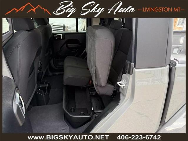 Photo of 2021 Gray Jeep Gladiator