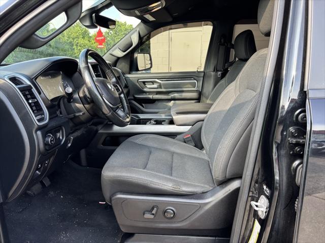 Photo of 2022 Diamond Black Crystal Pearlcoat RAM 1500